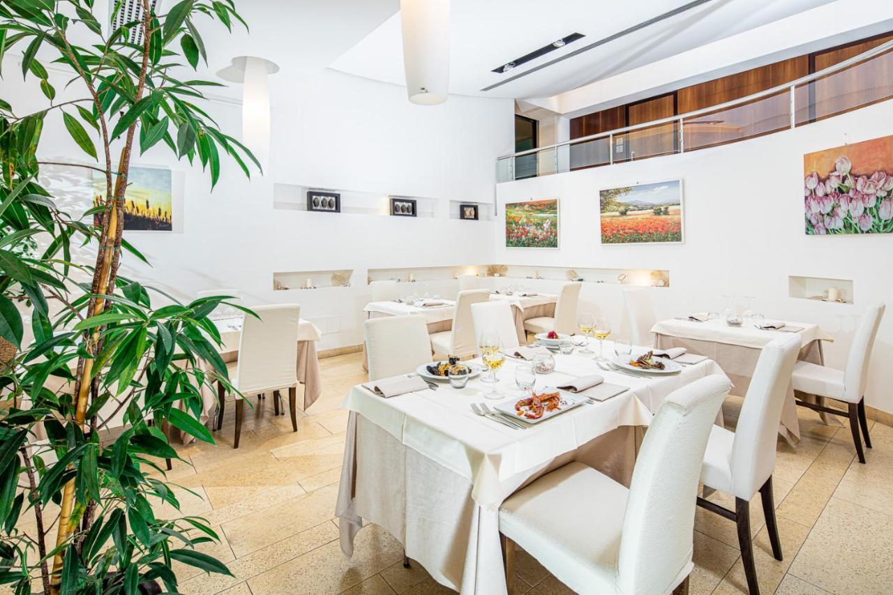 ליגננו סביאדורו Hotel Rex מראה חיצוני תמונה
