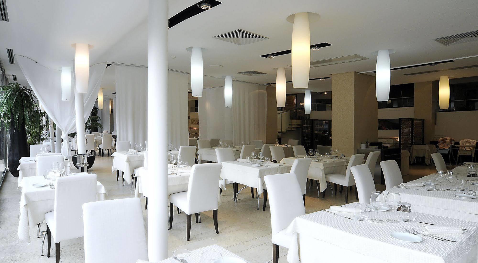 ליגננו סביאדורו Hotel Rex מראה חיצוני תמונה