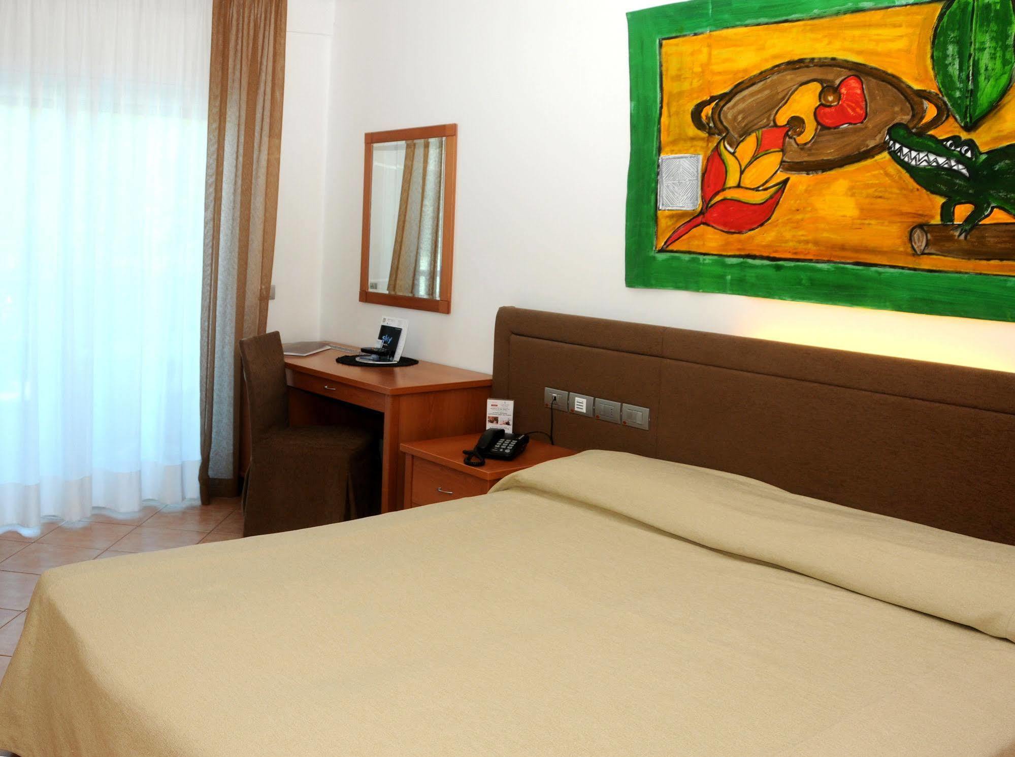 ליגננו סביאדורו Hotel Rex מראה חיצוני תמונה